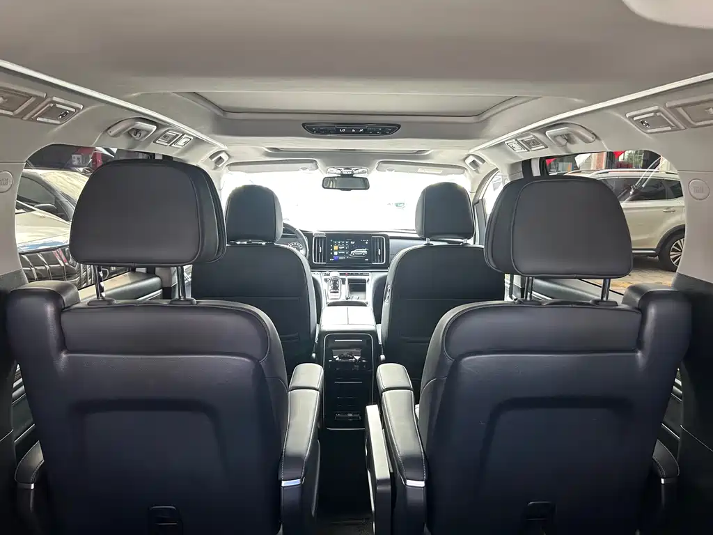 GAC Motor Trumpchi M8 — фото 33