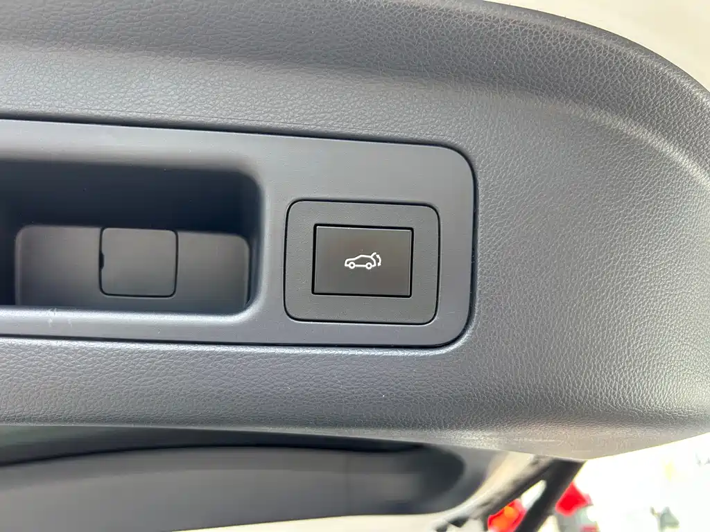 GAC Motor Trumpchi M8 — фото 34