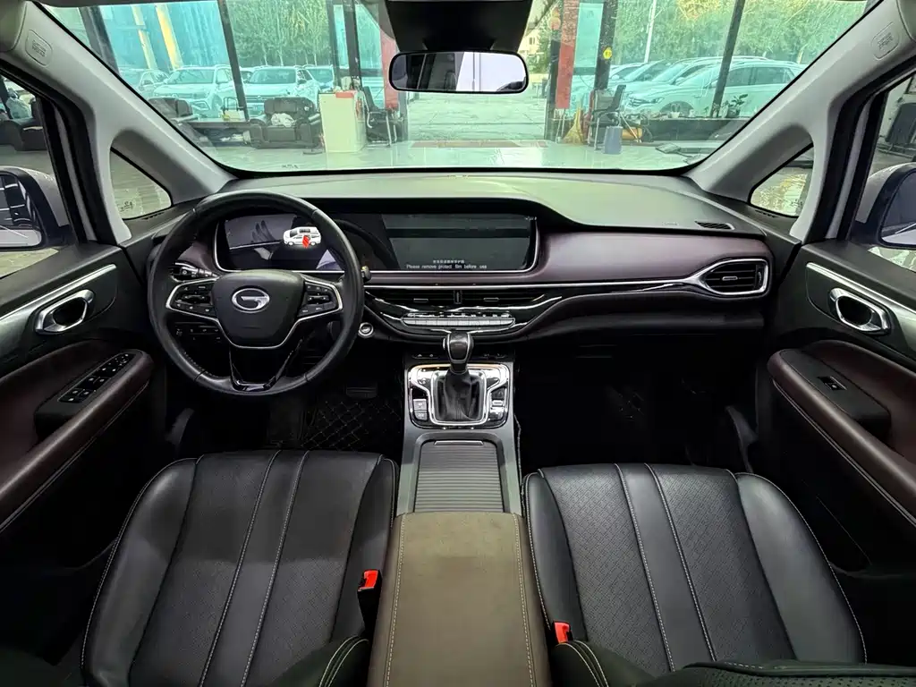 GAC Motor Trumpchi M6 — фото 17