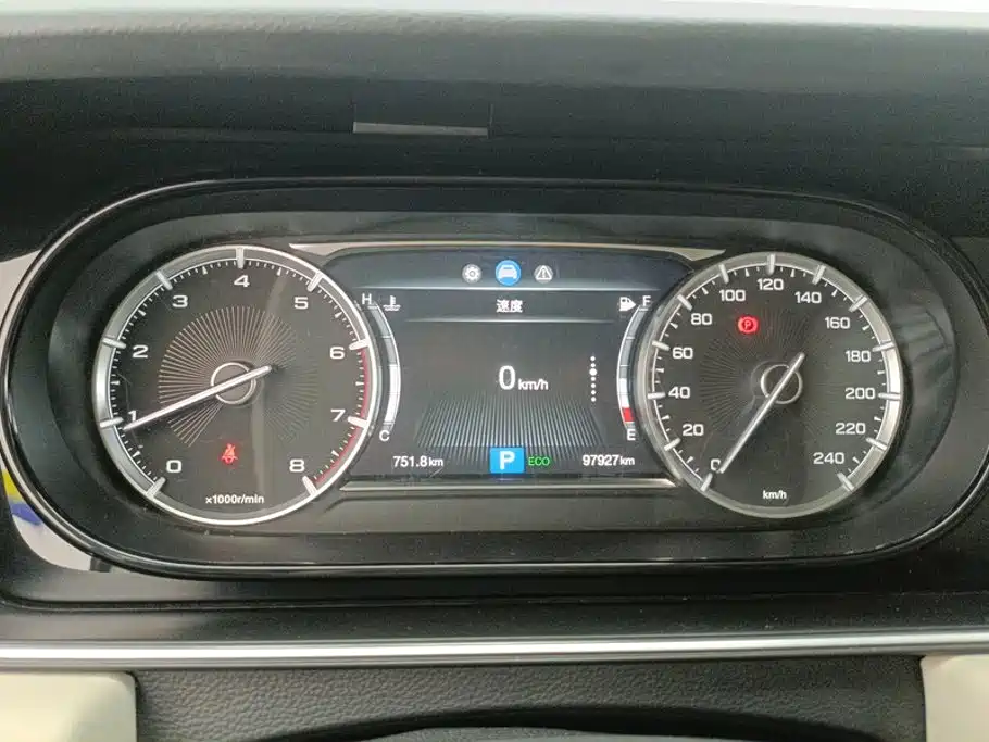 GAC Motor Trumpchi M6 — фото 14