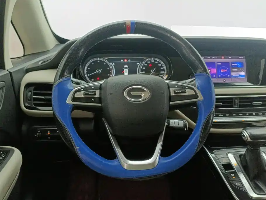 GAC Motor Trumpchi M6 — фото 15