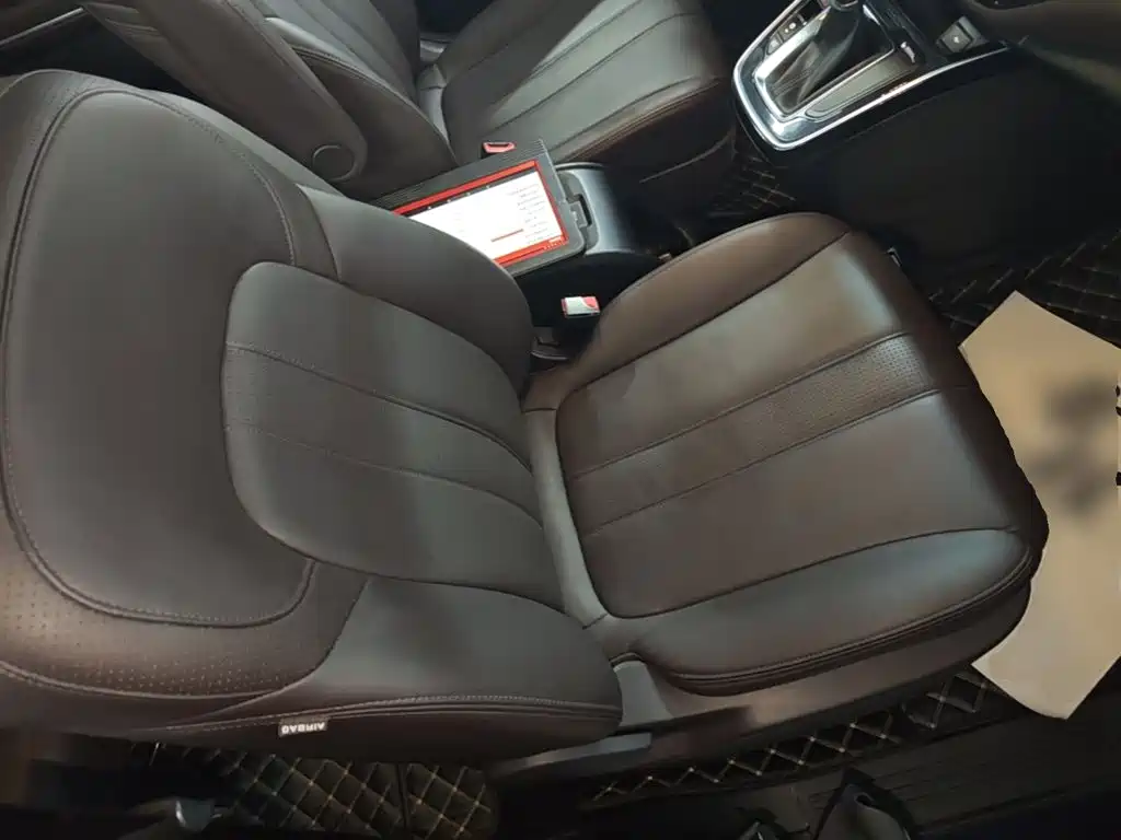 GAC Motor Trumpchi M6 — фото 25