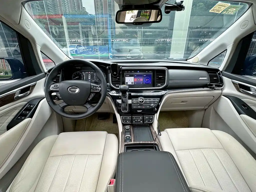 GAC Motor Trumpchi M8 — фото 10