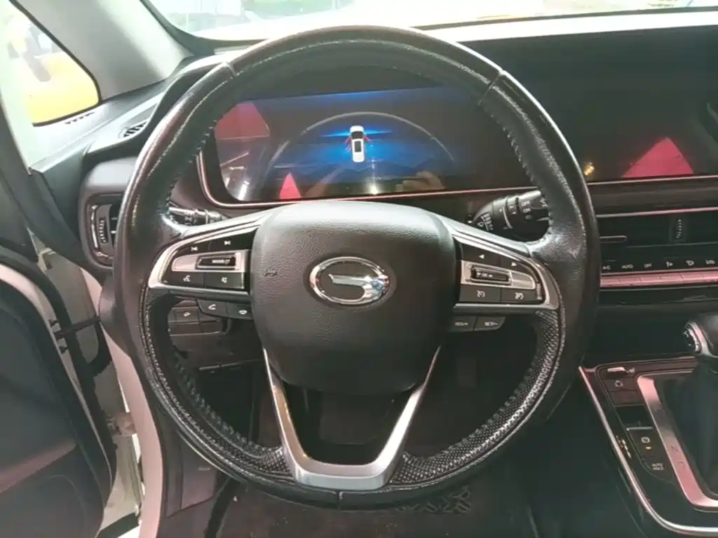 GAC Motor Trumpchi M6 — фото 11