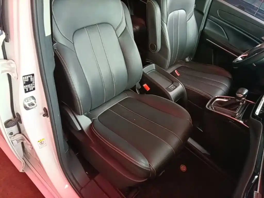 GAC Motor Trumpchi M6 — фото 25