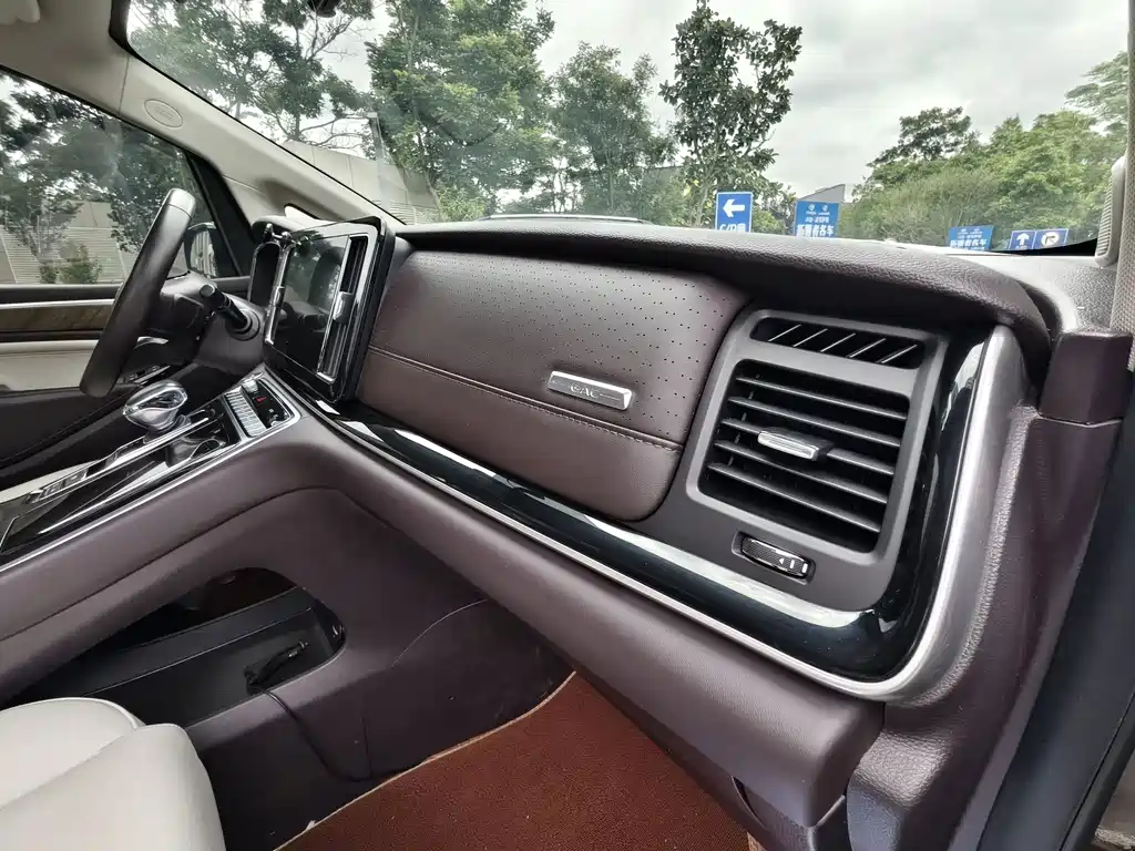 GAC Motor Trumpchi M8 — фото 11