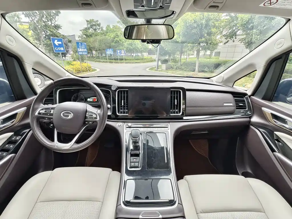 GAC Motor Trumpchi M8 — фото 13