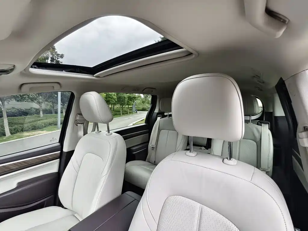 GAC Motor Trumpchi M8 — фото 8