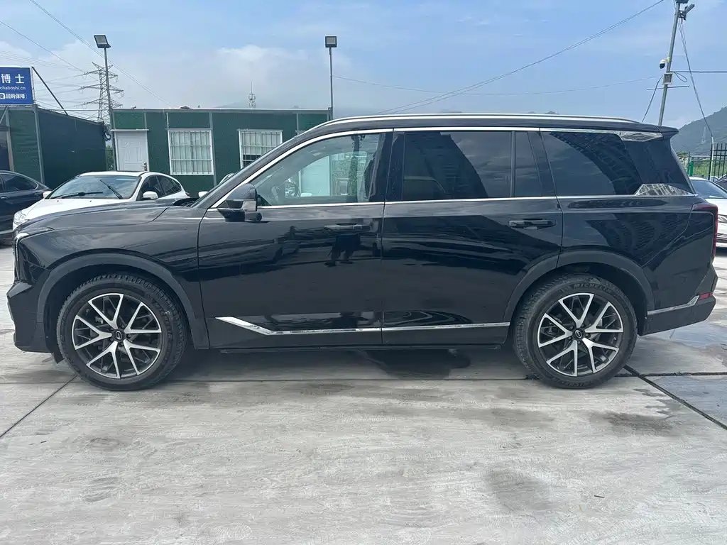 GAC Motor Trumpchi GS8 — фото 18