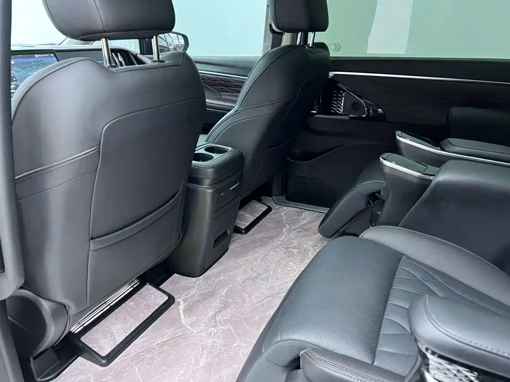 GAC Motor Trumpchi M8 — фото 13