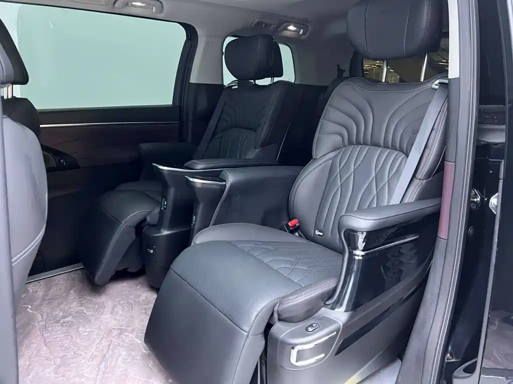 GAC Motor Trumpchi M8 — фото 14