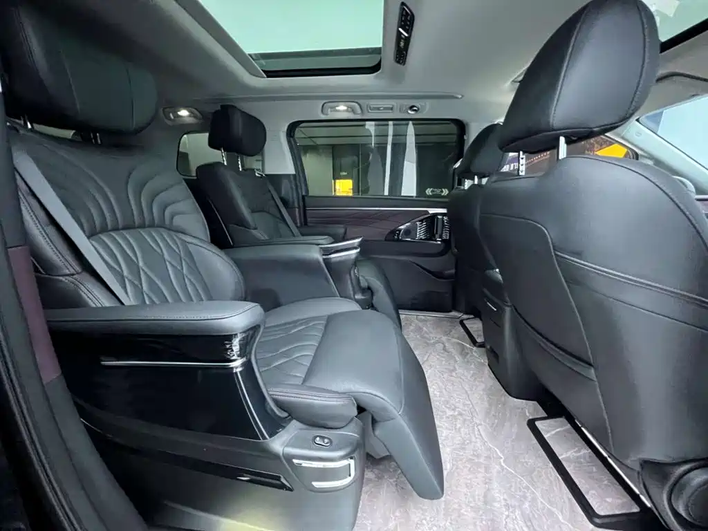 GAC Motor Trumpchi M8 — фото 15