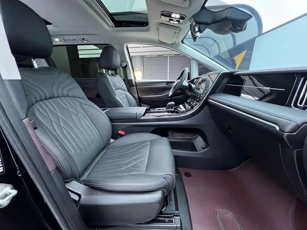 GAC Motor Trumpchi M8 — фото 19