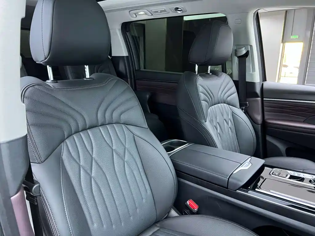 GAC Motor Trumpchi M8 — фото 21
