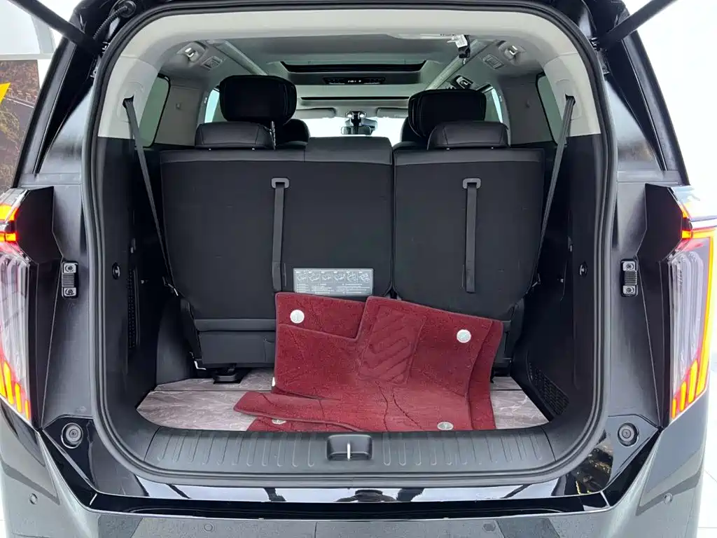 GAC Motor Trumpchi M8 — фото 29