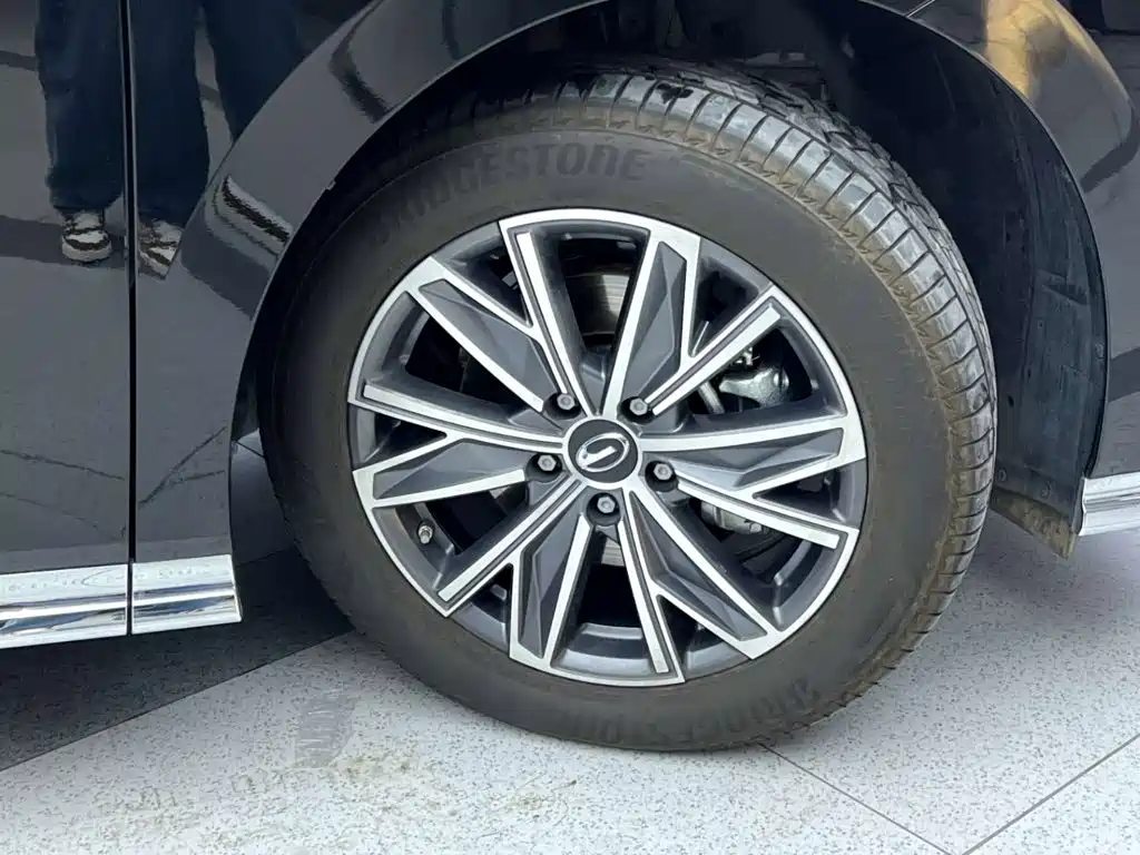 GAC Motor Trumpchi M8 — фото 34