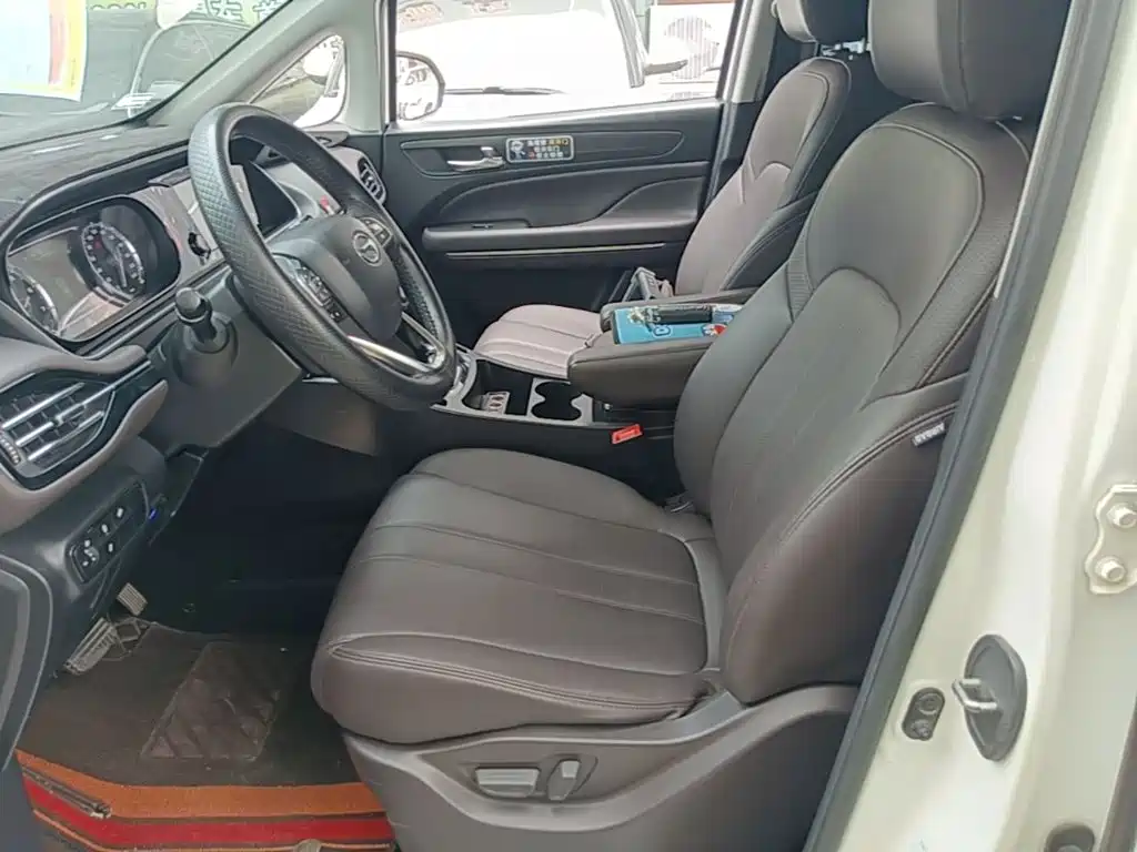 GAC Motor Trumpchi M6 — фото 11