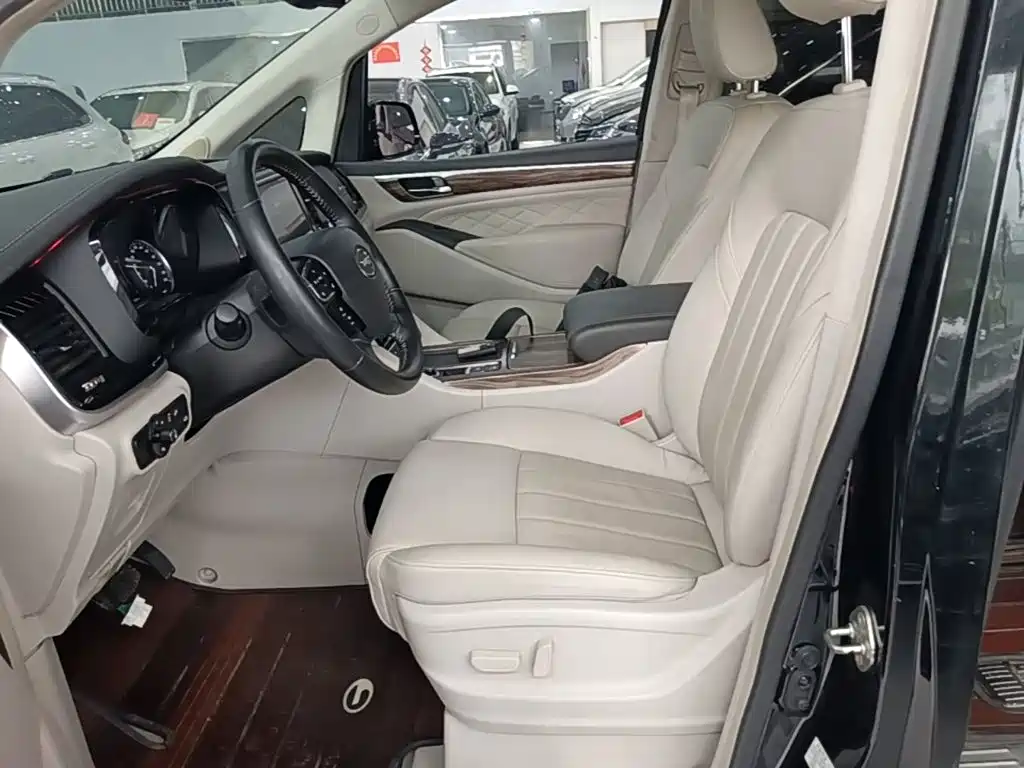 GAC Motor Trumpchi M8 — фото 15
