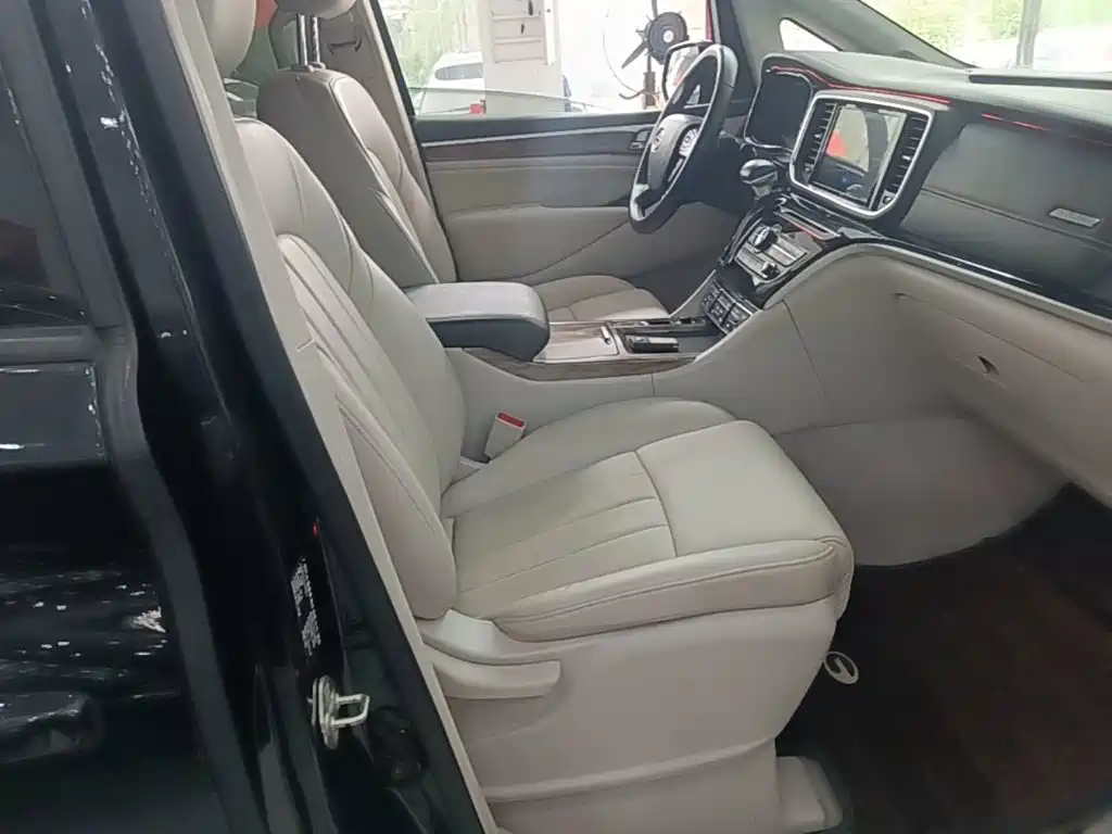 GAC Motor Trumpchi M8 — фото 25