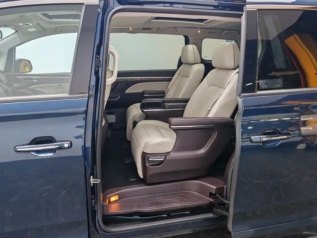 GAC Motor Trumpchi M8 — фото 17