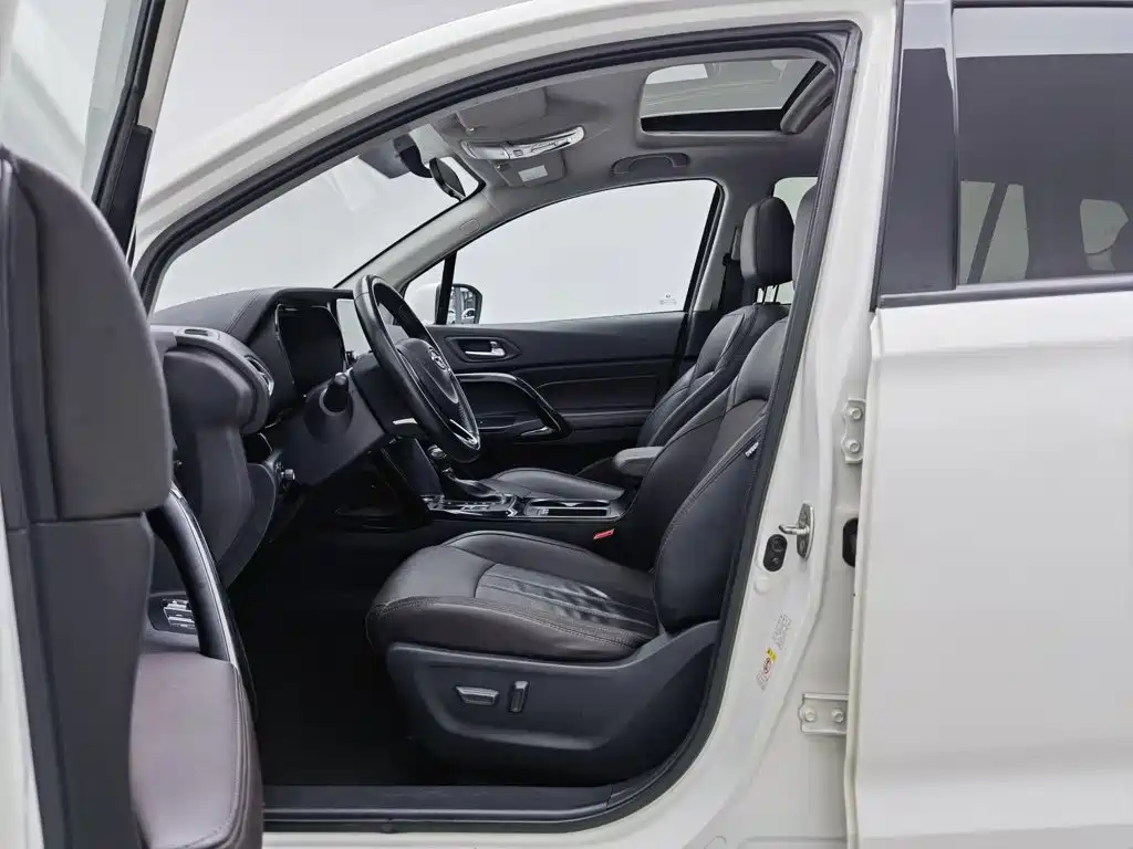 GAC Motor Trumpchi GS4 — фото 10