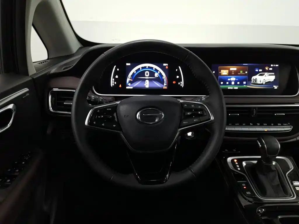 GAC Motor Trumpchi M6 — фото 11