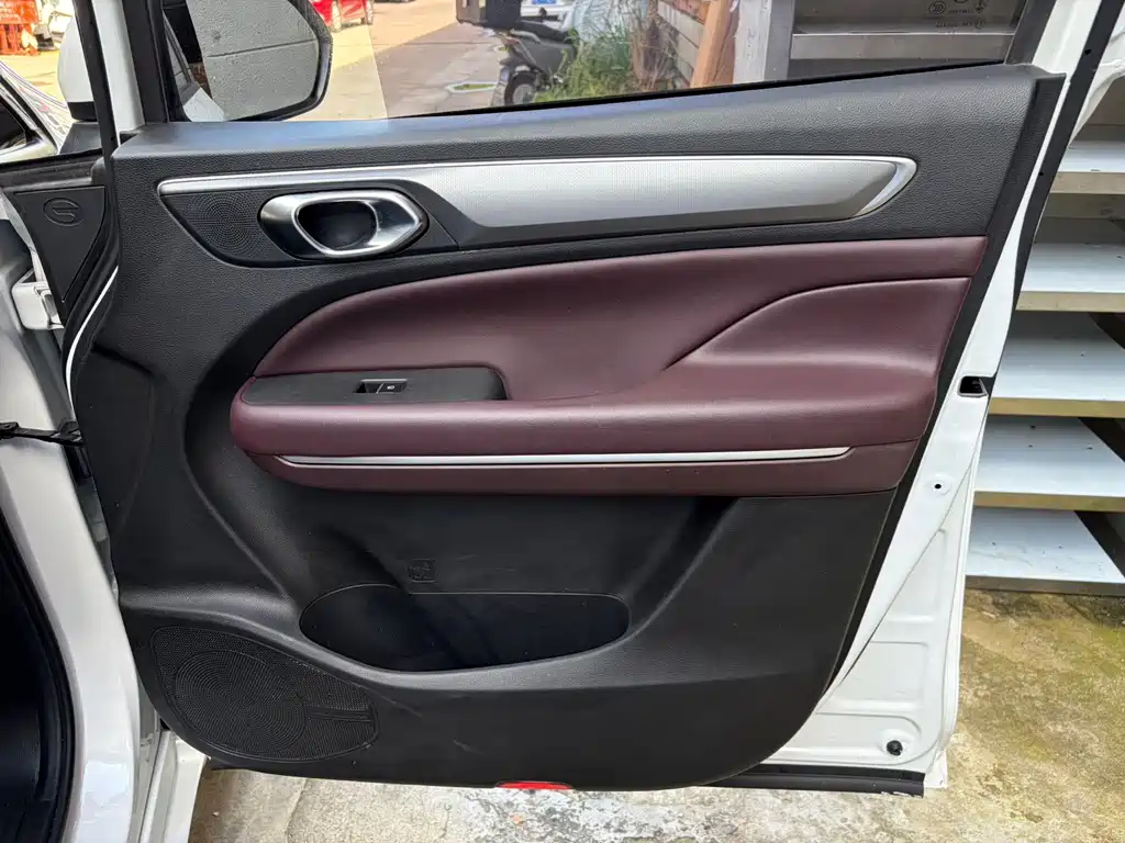 GAC Motor Trumpchi M6 — фото 18