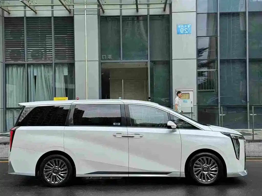 GAC Motor Trumpchi M8 — фото 4