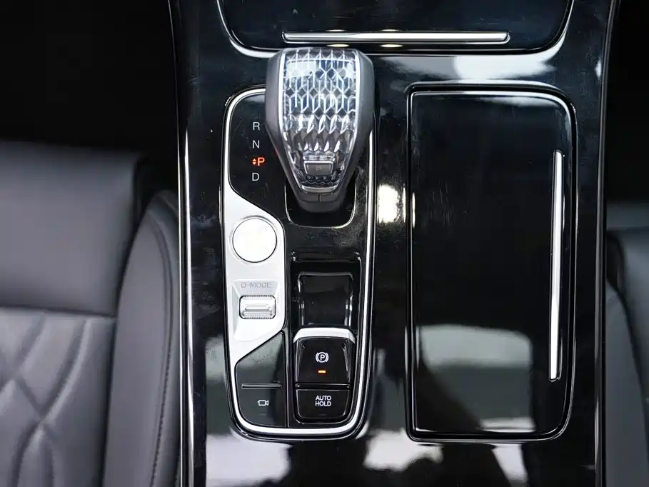 GAC Motor Trumpchi M8 — фото 11