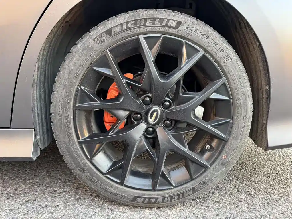 GAC Motor Shadow Leopard — фото 11