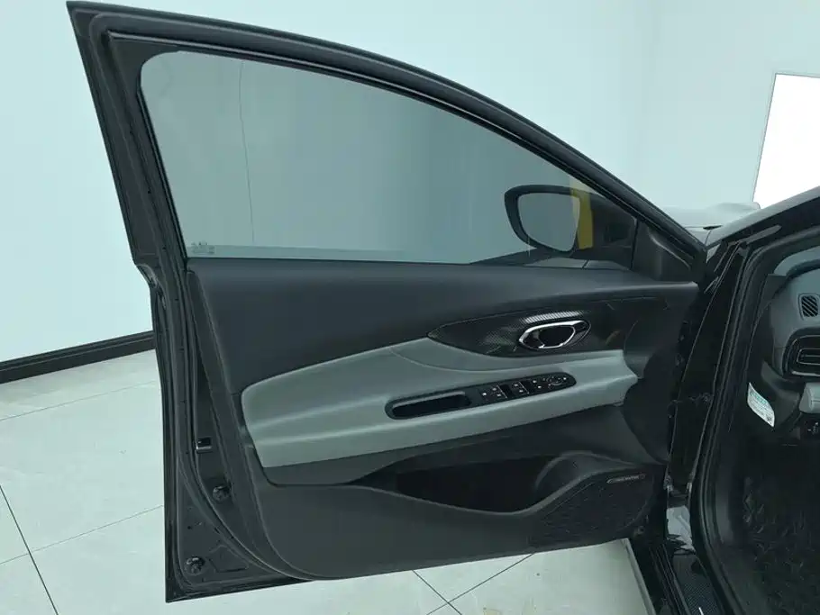 GAC Motor Shadow Leopard — фото 7