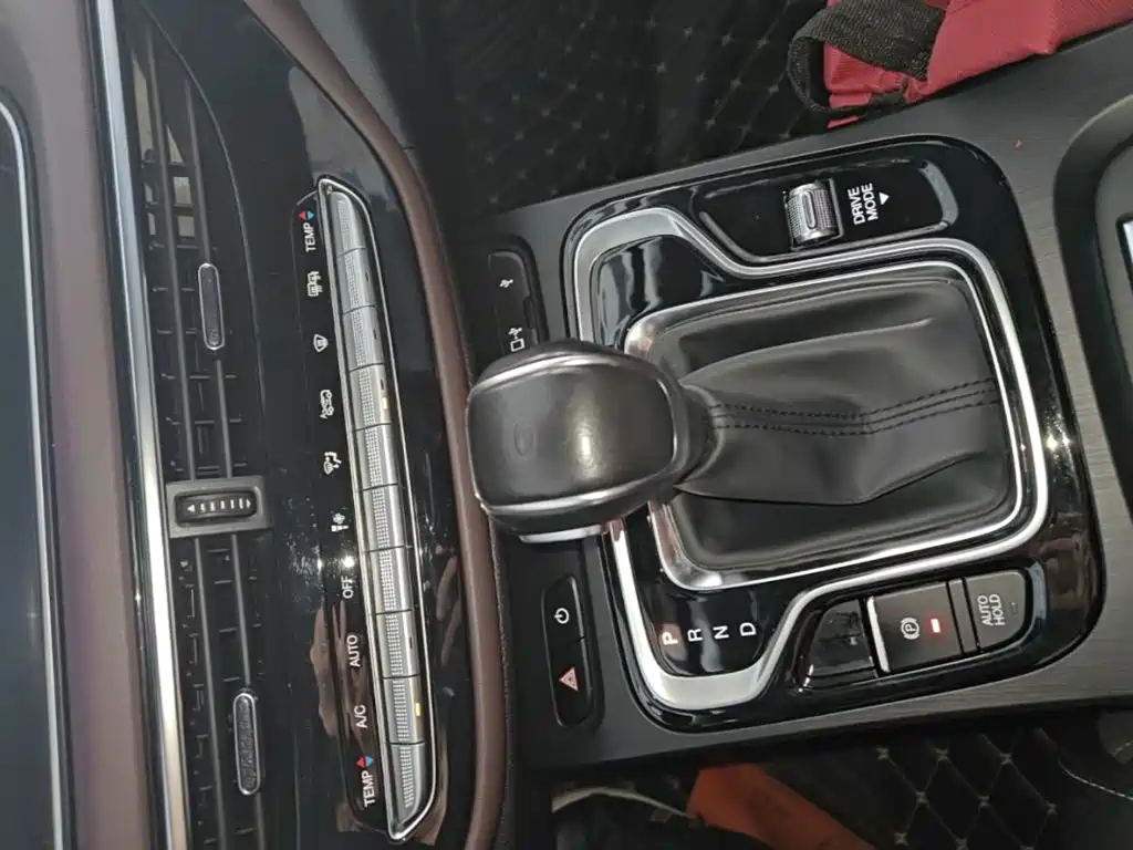 GAC Motor Trumpchi M6 — фото 14