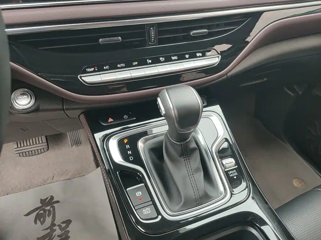 GAC Motor Trumpchi M6 — фото 14