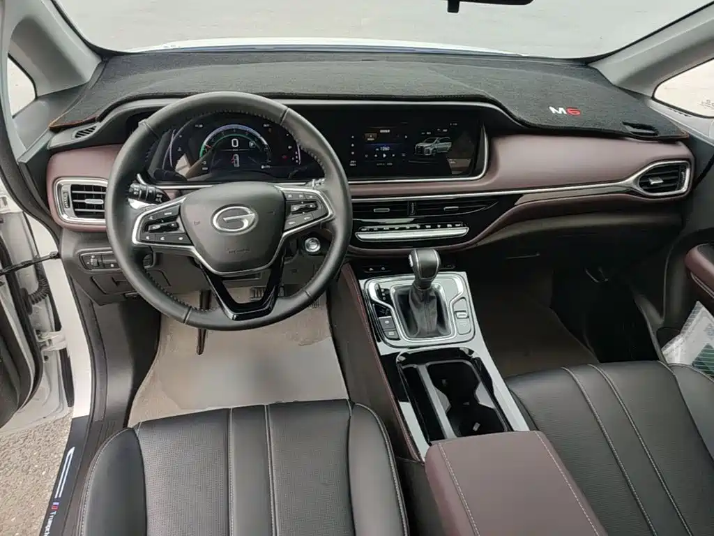 GAC Motor Trumpchi M6 — фото 10