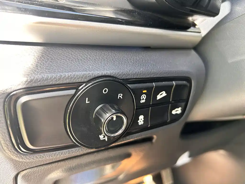 GAC Motor Trumpchi M8 — фото 13