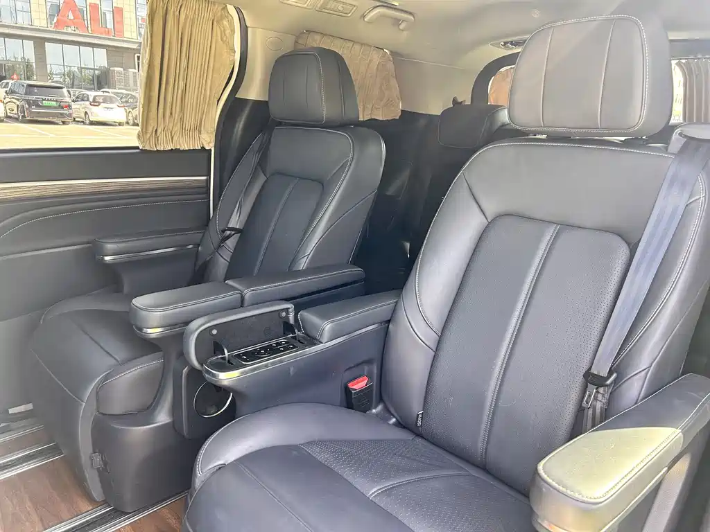GAC Motor Trumpchi M8 — фото 21