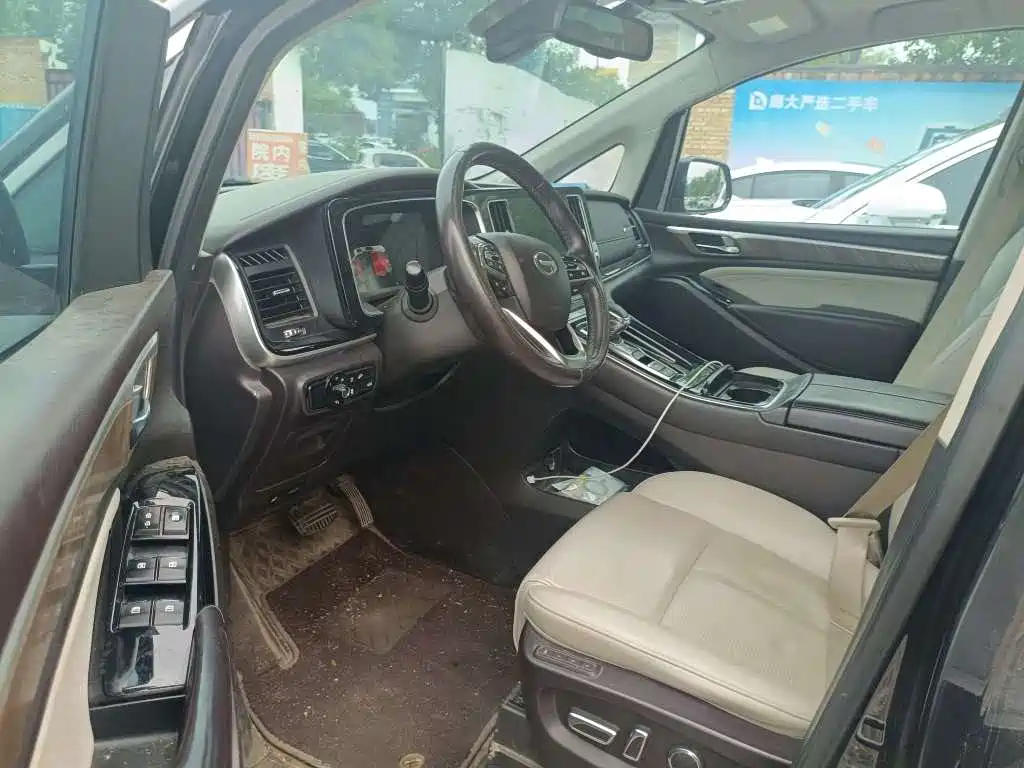 GAC Motor Trumpchi M8 — фото 10