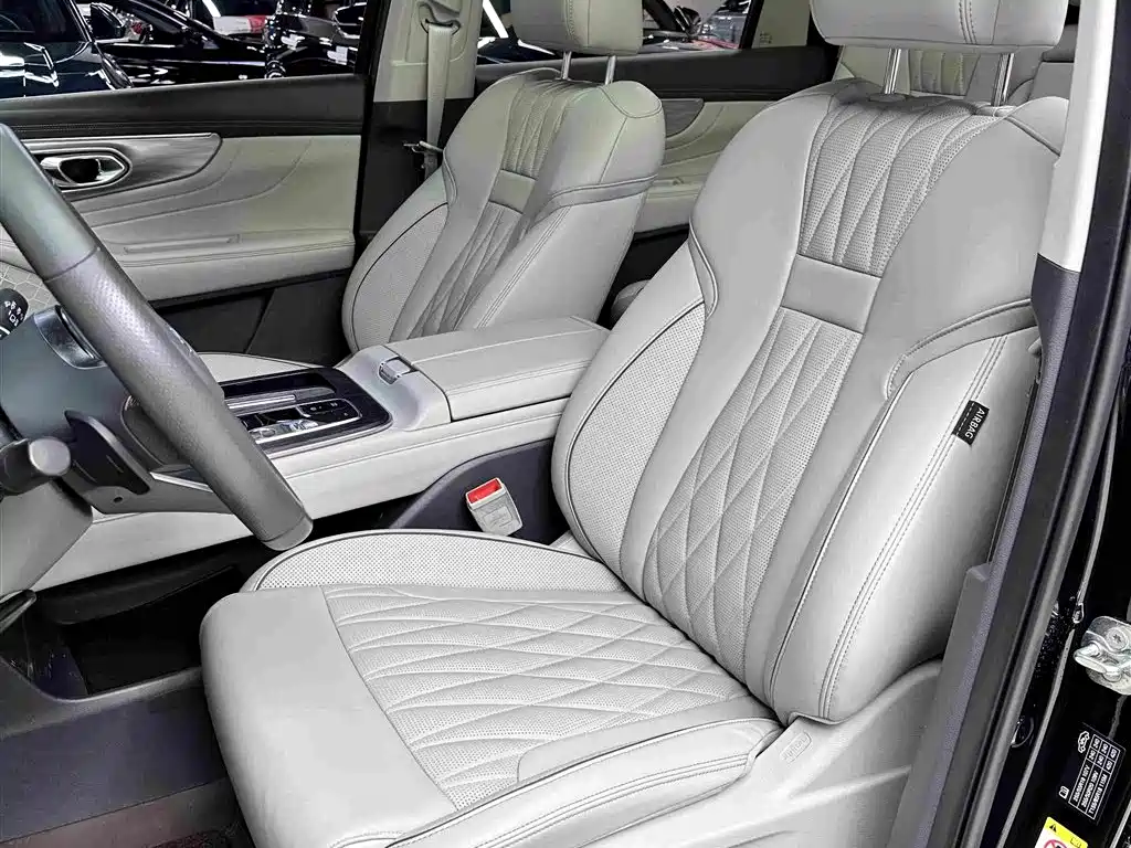 GAC Motor Trumpchi GS8 — фото 25