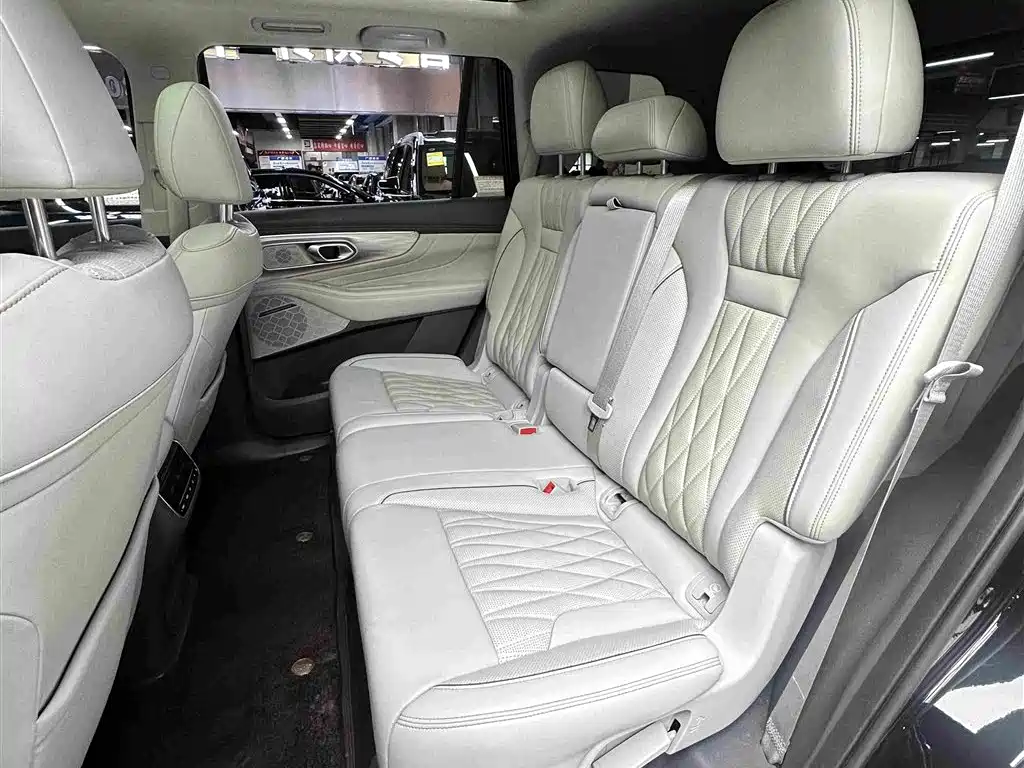GAC Motor Trumpchi GS8 — фото 26