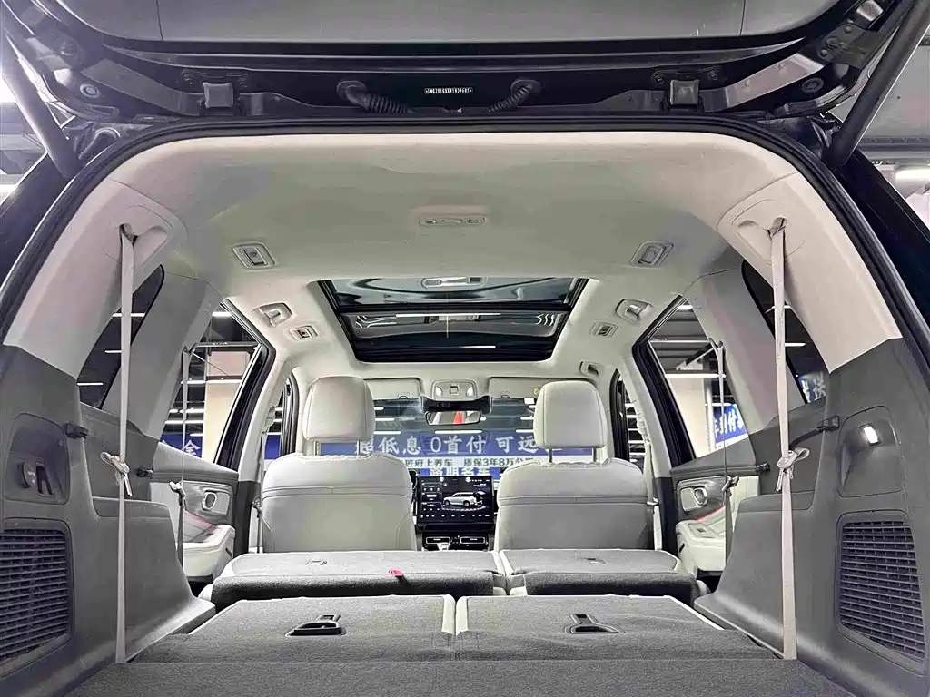GAC Motor Trumpchi GS8 — фото 30