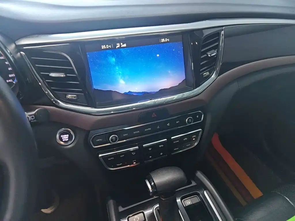 GAC Motor Trumpchi GS8 — фото 13