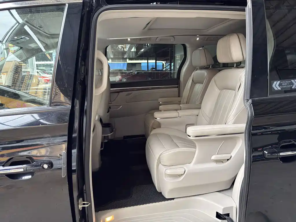 GAC Motor Trumpchi M8 — фото 4