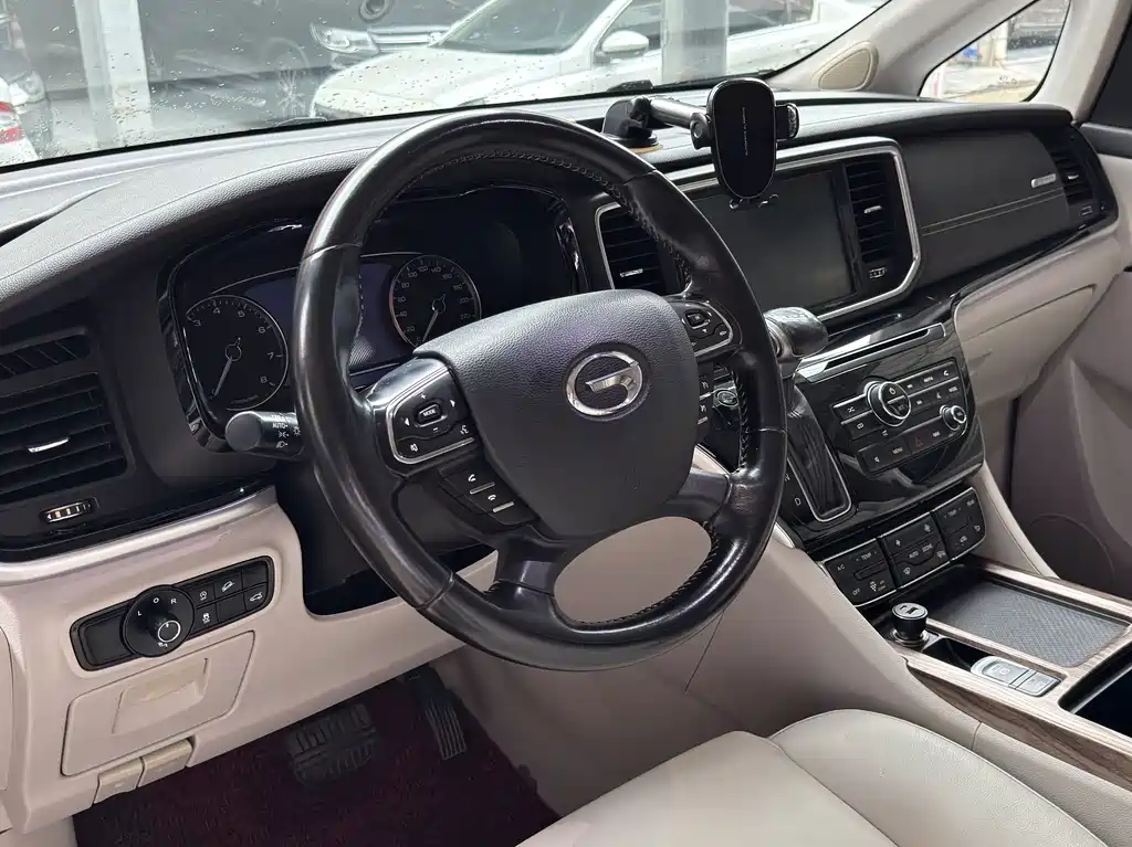 GAC Motor Trumpchi M8 — фото 7