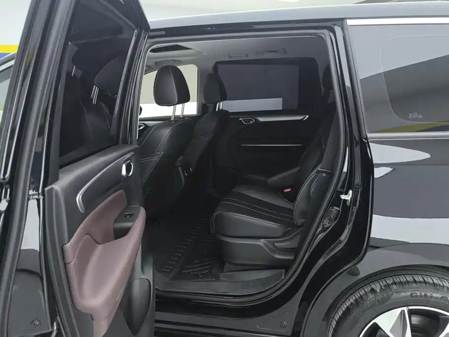 GAC Motor Trumpchi M6 — фото 11