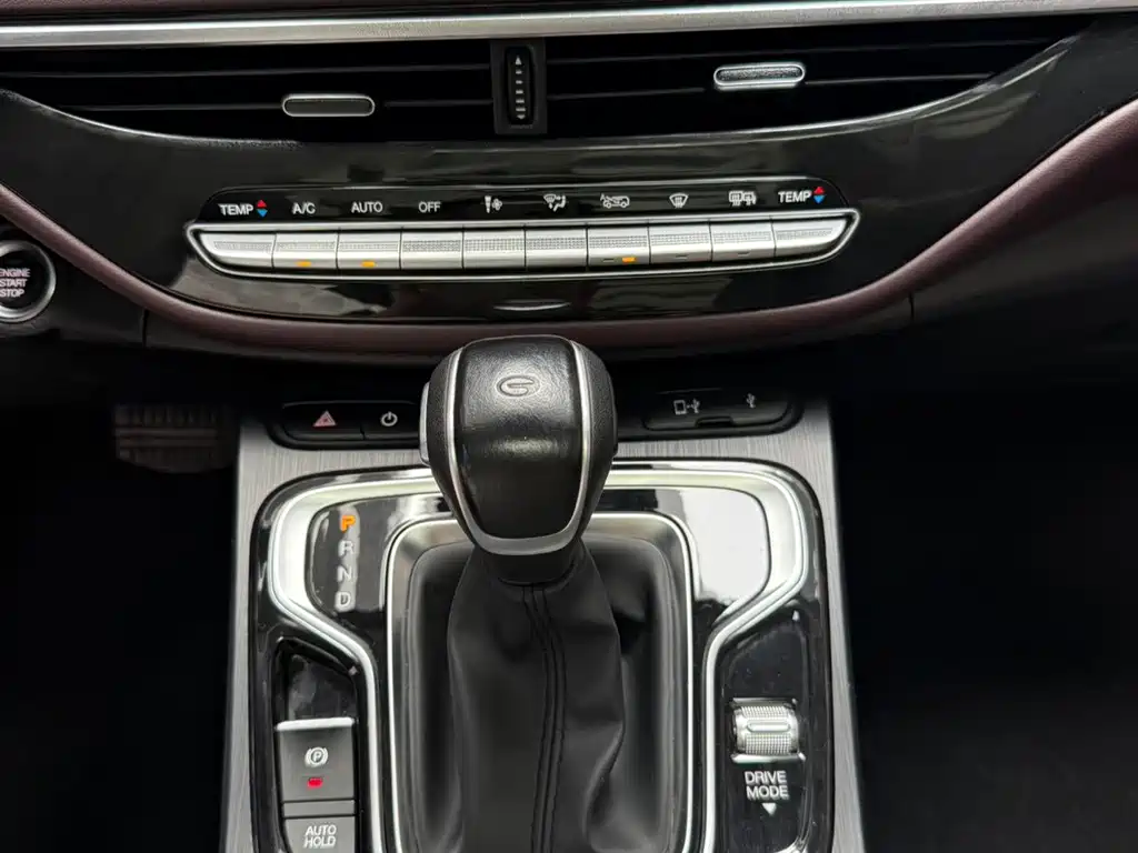 GAC Motor Trumpchi M6 — фото 16
