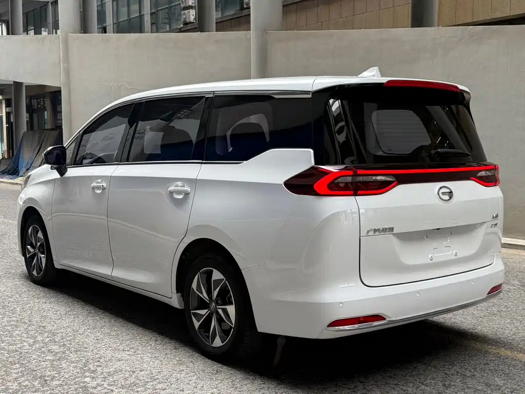 GAC Motor Trumpchi M6 — фото 6
