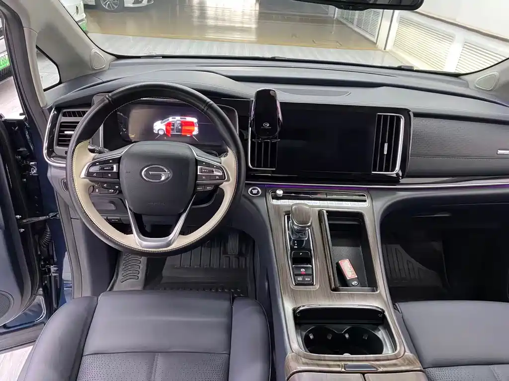 GAC Motor Trumpchi M8 — фото 8