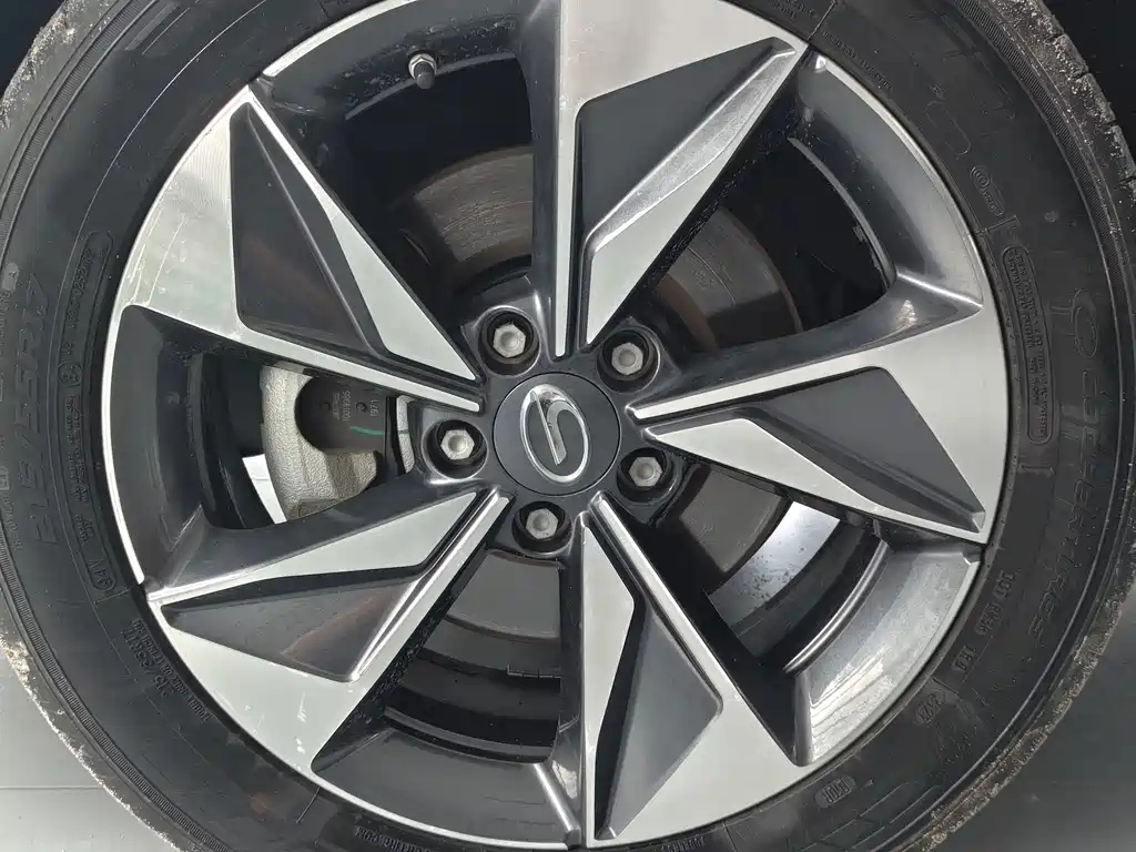 GAC Motor Trumpchi M6 — фото 22
