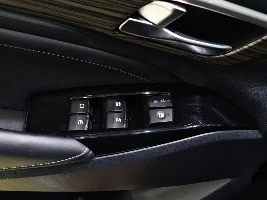 GAC Motor Trumpchi M8 — фото 20
