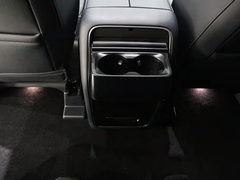 GAC Motor Trumpchi M8 — фото 10